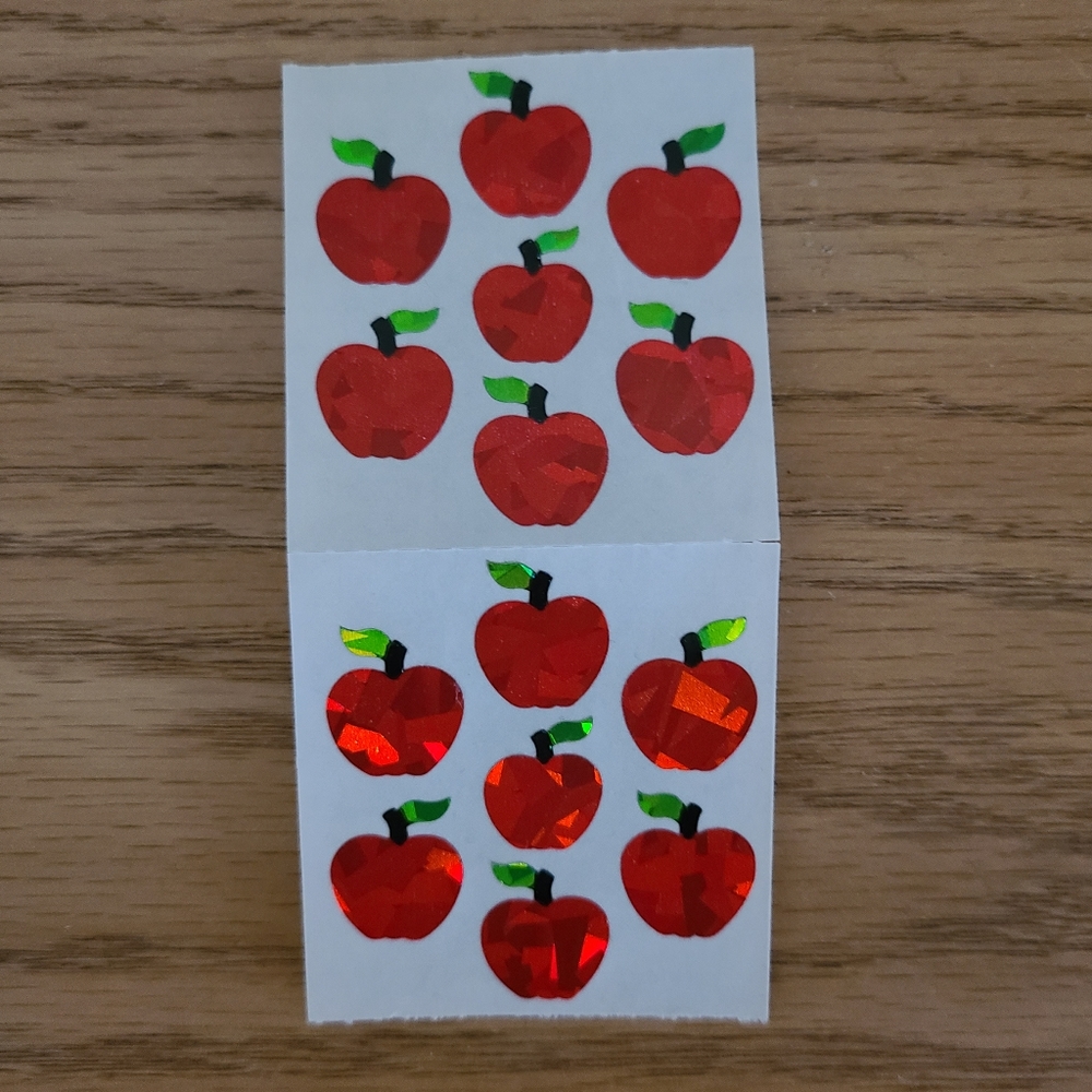 A Bundle of Random Vintage 90s Sandylion Stickers - Picture 5 of 6